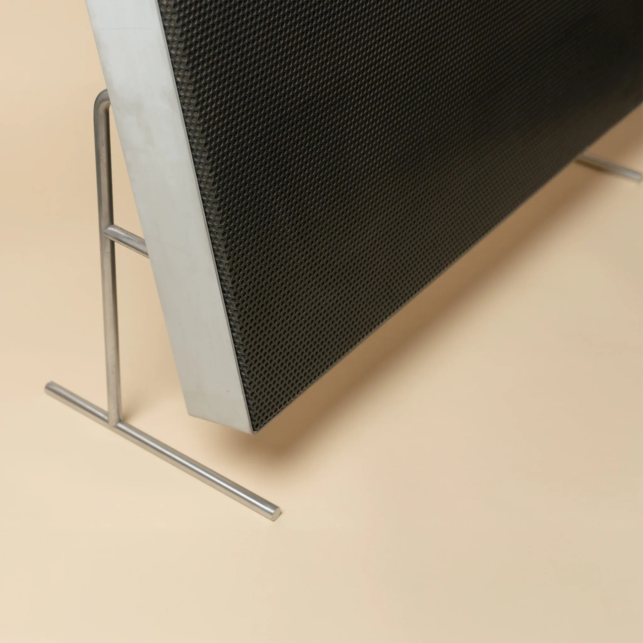 LE1 Electrostatic Speaker LE1 Electrostatic Speaker